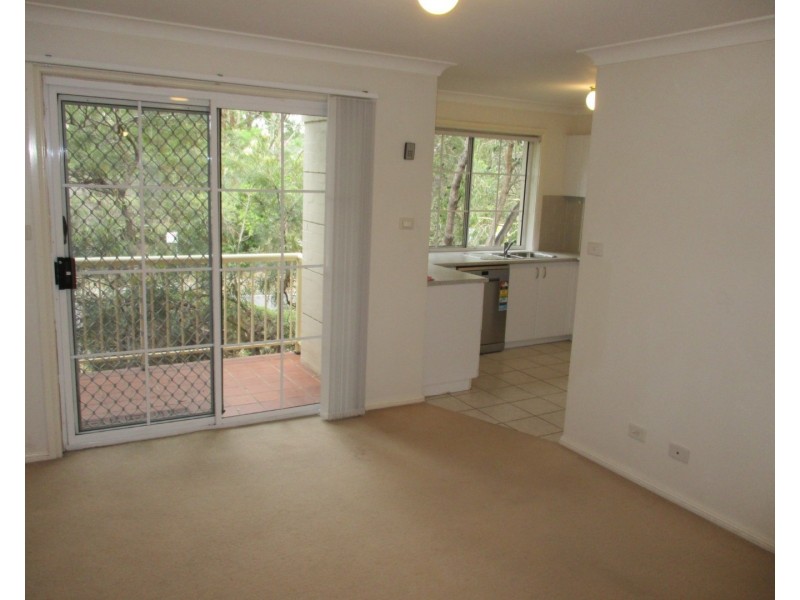 2/1-5 Busaco Road, Marsfield NSW 2122