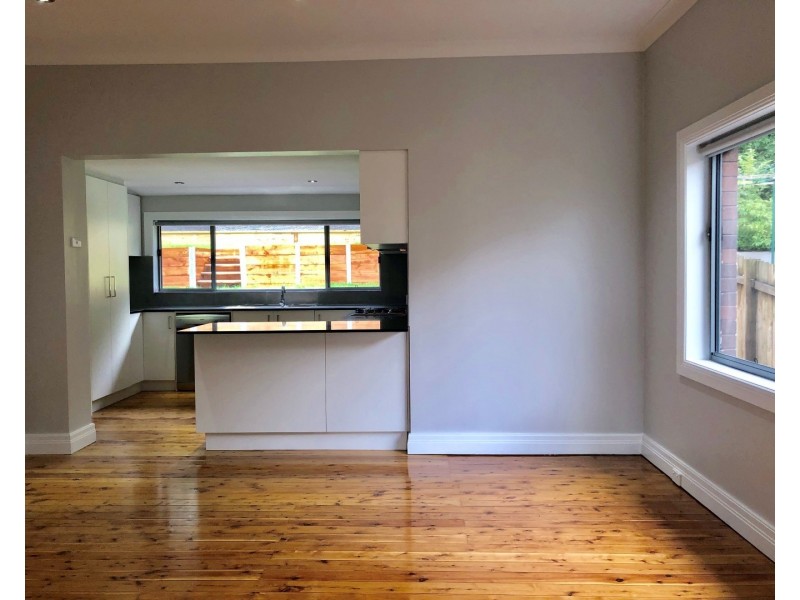 6 Sixth Avenue, Denistone NSW 2114