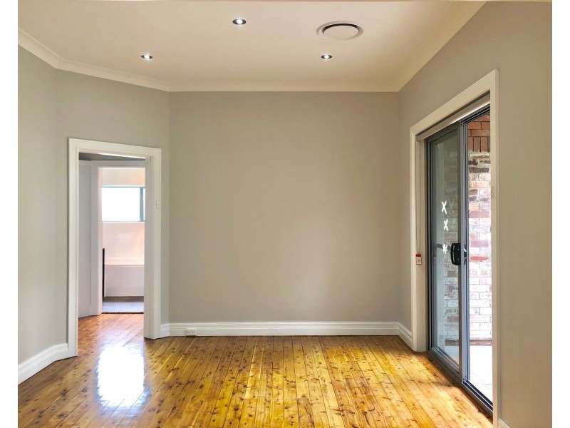 6 Sixth Avenue, Denistone NSW 2114