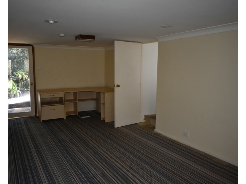 33 Snowdon Avenue, Carlingford NSW 2118