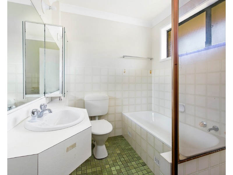 18/13 Busaco Road, Marsfield NSW 2122