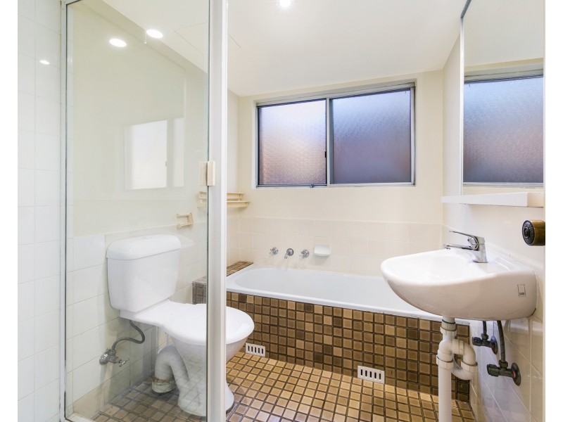 2/14 Edensor Street, Epping NSW 2121