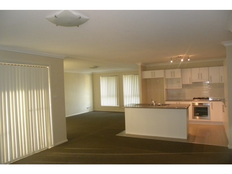 7 Hambrook Place, Young NSW 2594