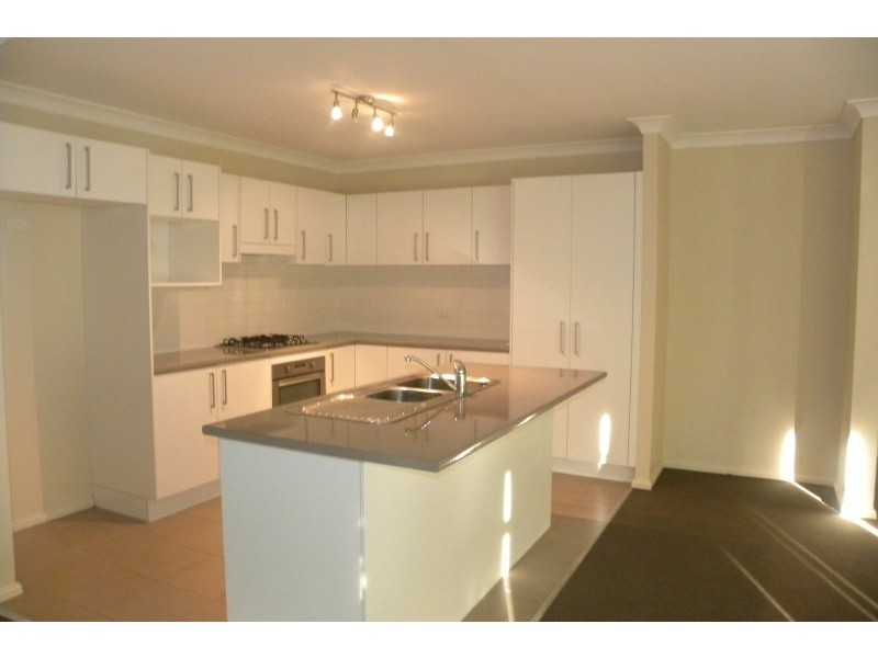 7 Hambrook Place, Young NSW 2594