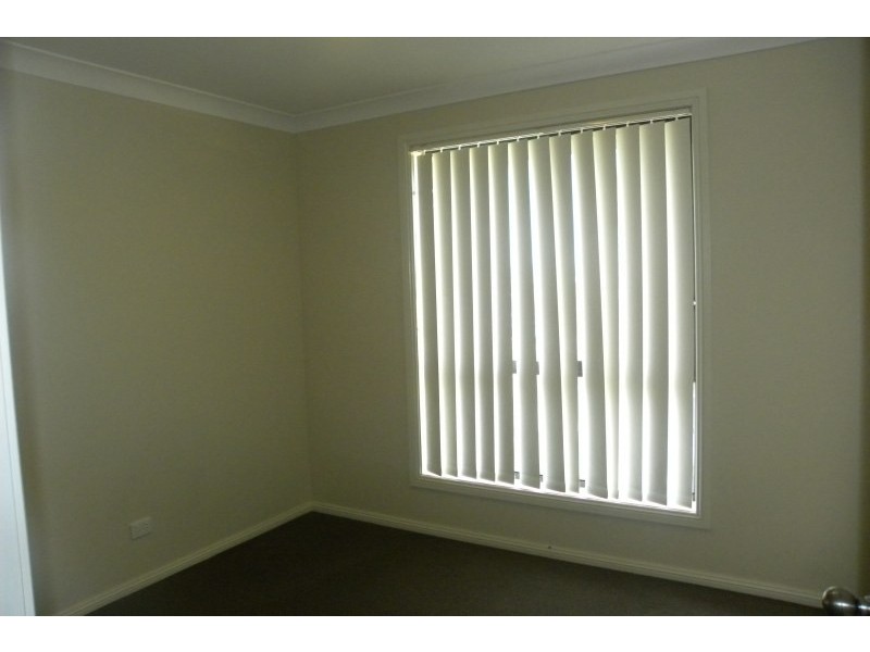 7 Hambrook Place, Young NSW 2594