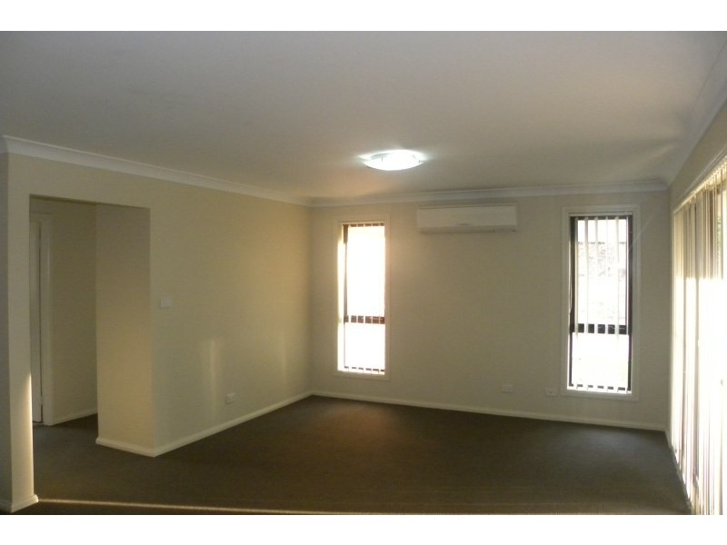 7 Hambrook Place, Young NSW 2594