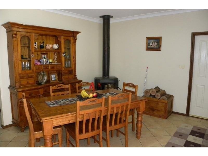 50 Berkleys Road, Young NSW 2594