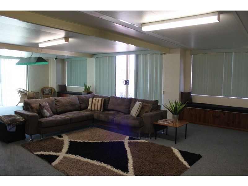 8 Spring Creek Road, Young NSW 2594