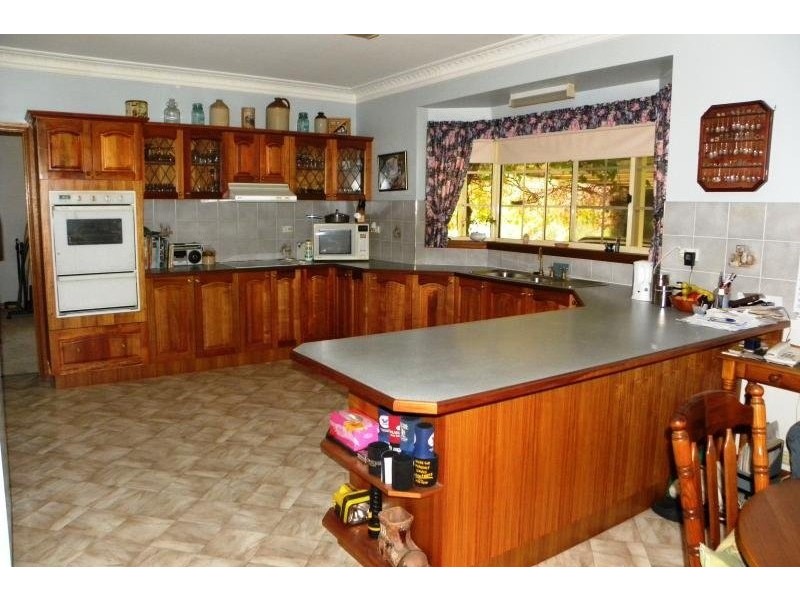 30 Kellys Road, Young NSW 2594