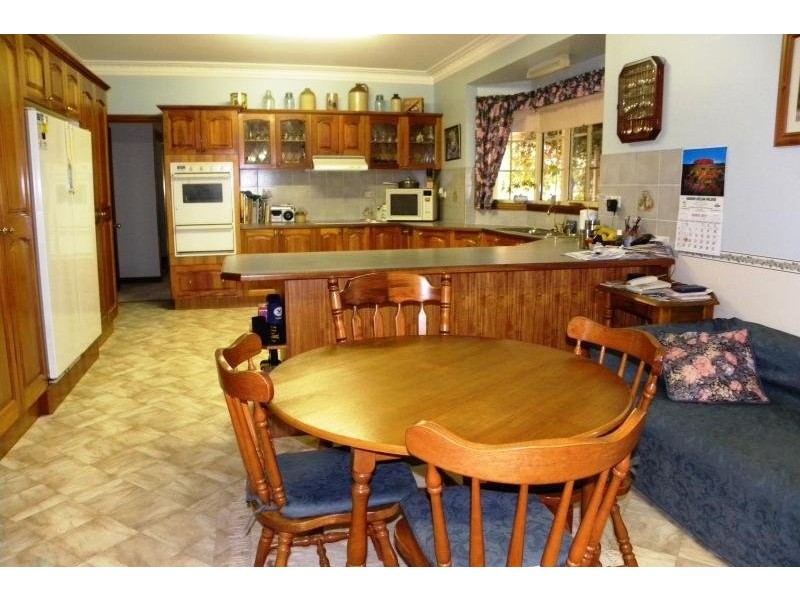30 Kellys Road, Young NSW 2594