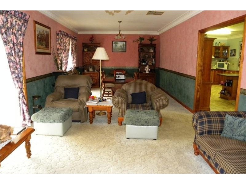 30 Kellys Road, Young NSW 2594