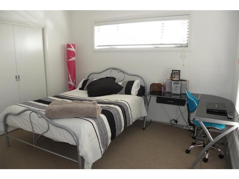 4 Settlers Place, Young NSW 2594