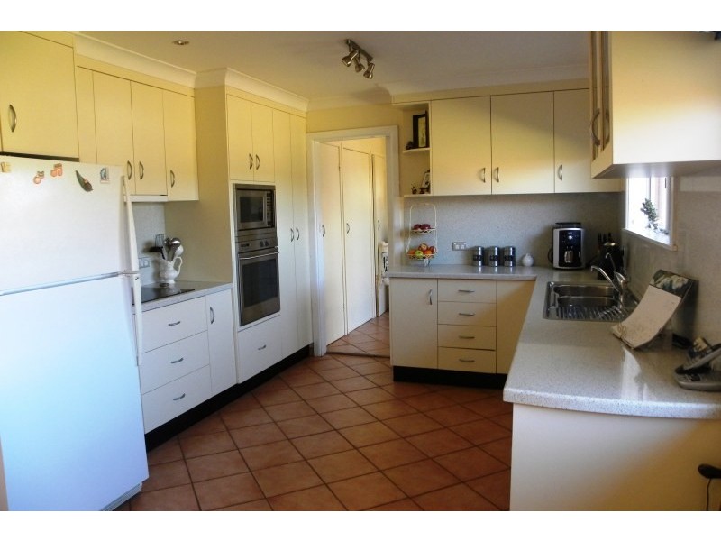 131 Willawong Street, Young NSW 2594