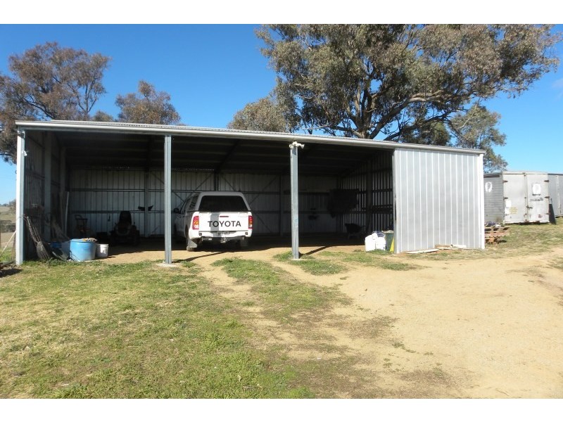 98 Belmore Road, Young NSW 2594