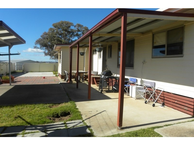 98 Belmore Road, Young NSW 2594