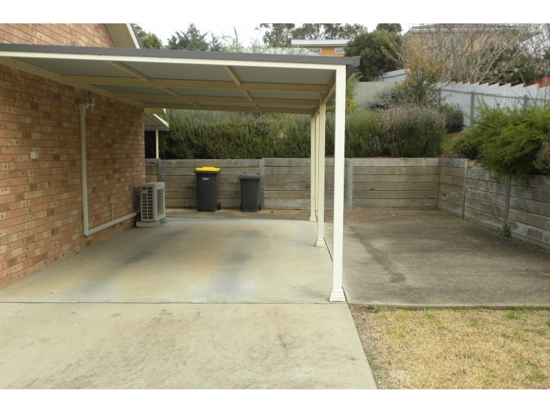 3 Petticoat Lane, Young NSW 2594