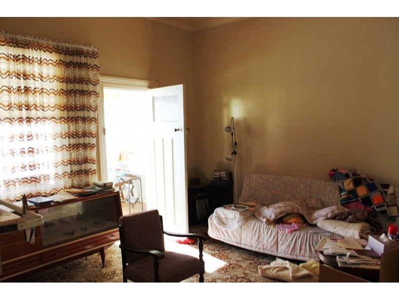 19 Wombat Street, Young NSW 2594