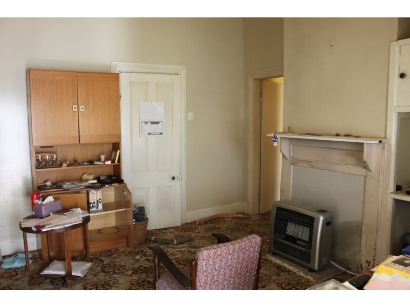 19 Wombat Street, Young NSW 2594