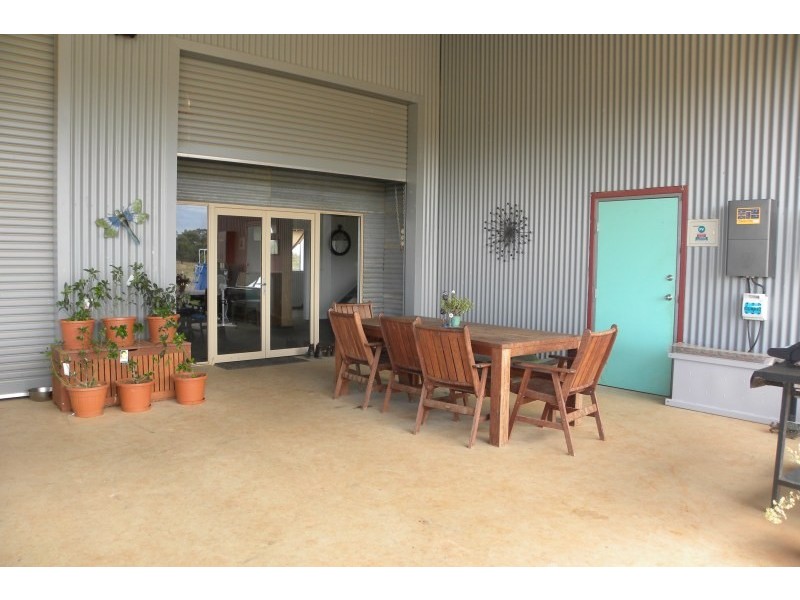 42 Woodlands Road Road, Young NSW 2594