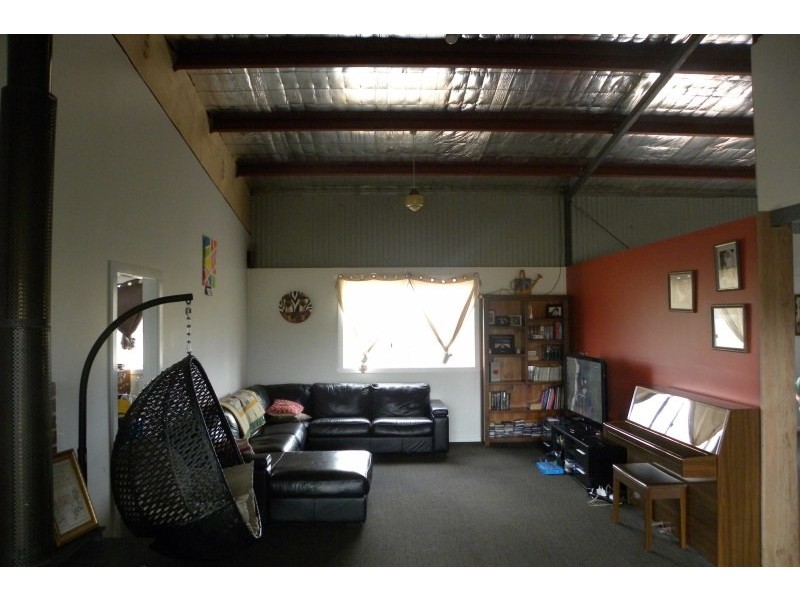 42 Woodlands Road Road, Young NSW 2594