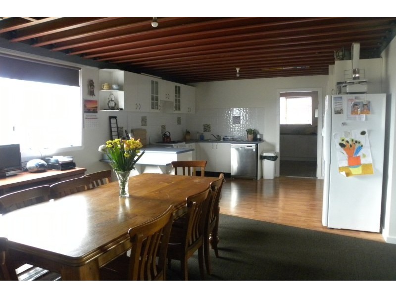 42 Woodlands Road Road, Young NSW 2594