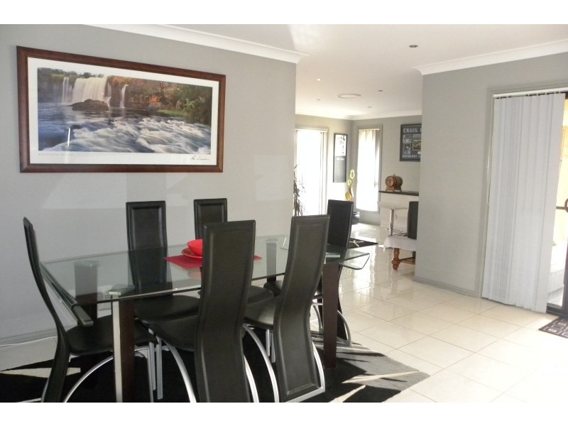 18 Jordan Place, Young NSW 2594