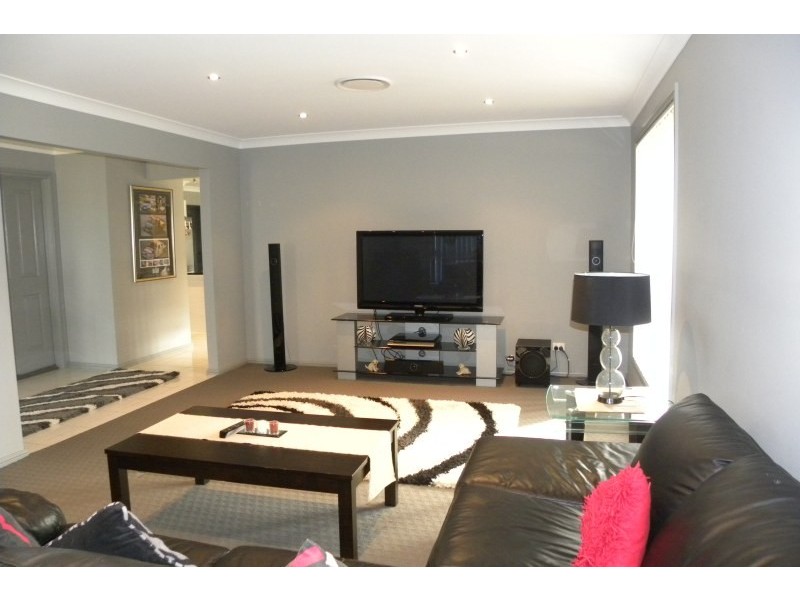 18 Jordan Place, Young NSW 2594