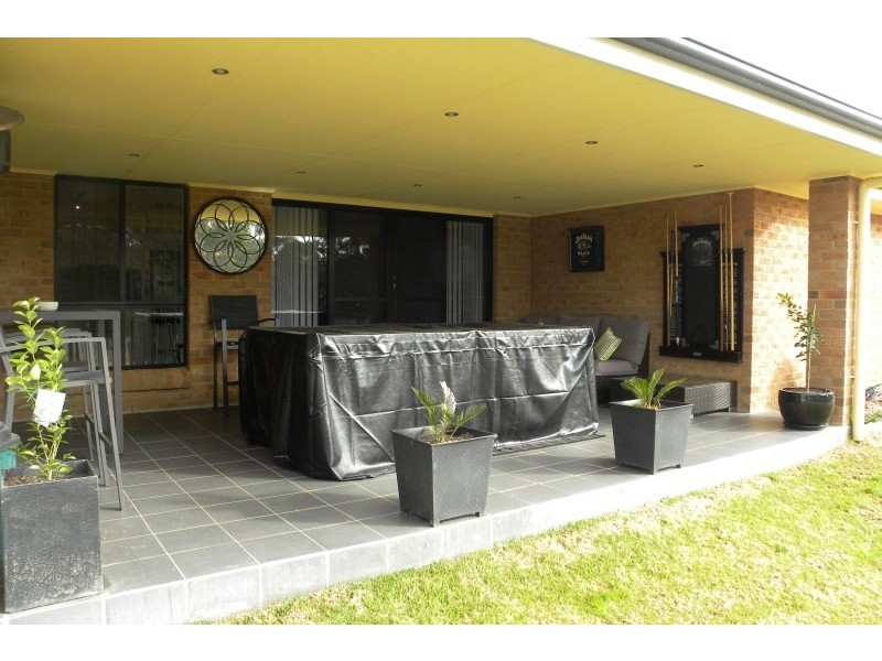 18 Jordan Place, Young NSW 2594