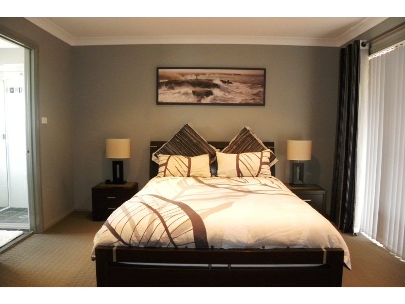 18 Jordan Place, Young NSW 2594