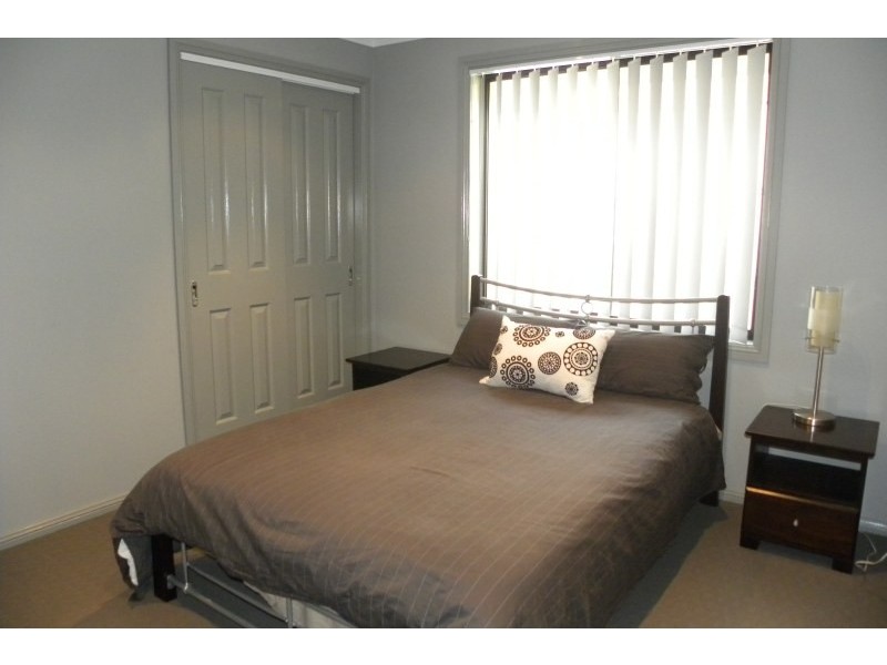 18 Jordan Place, Young NSW 2594