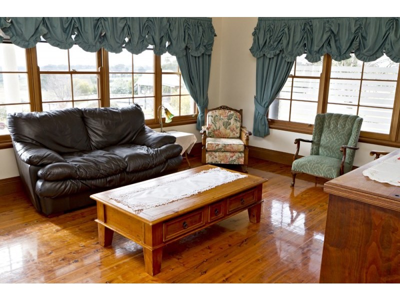 457 Back Creek Road, Young NSW 2594