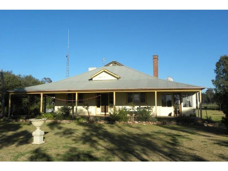 265 Peels Lane, Young NSW 2594