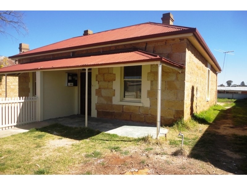 11 Clarke Street, Young NSW 2594