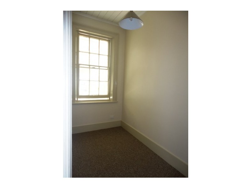 11 Clarke Street, Young NSW 2594