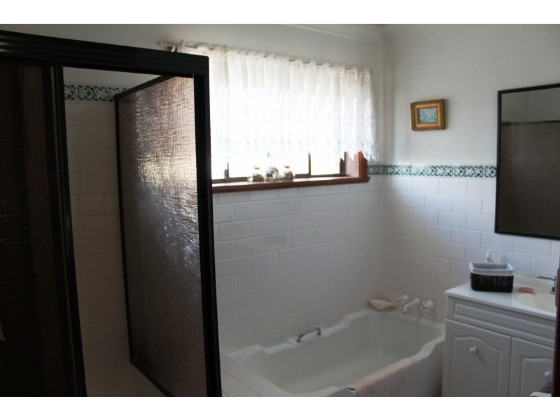 30 Cowper Street, Young NSW 2594