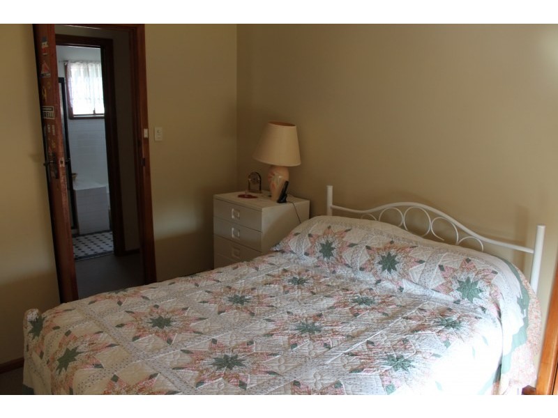 30 Cowper Street, Young NSW 2594