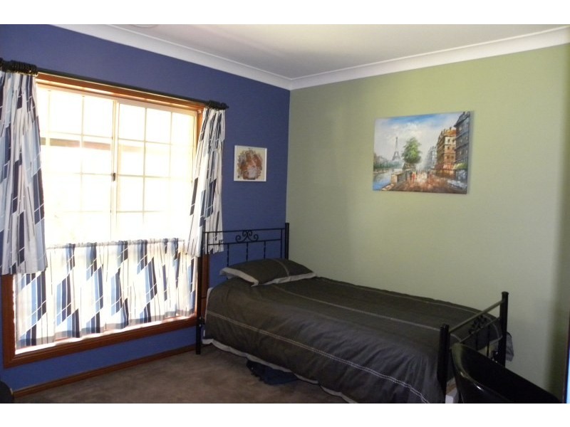 147 Willawong Street, Young NSW 2594