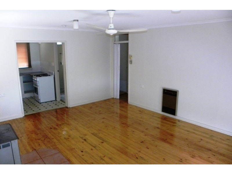 41 Taylor Road, Young NSW 2594