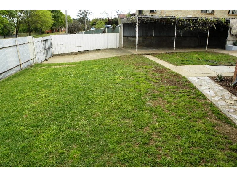 41 Taylor Road, Young NSW 2594