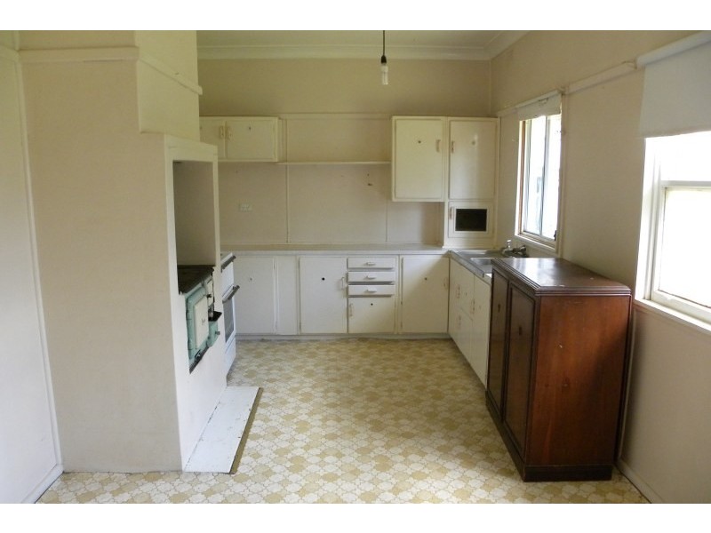 9 Bruce Street, Young NSW 2594