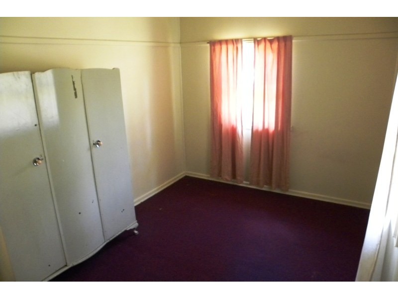 9 Bruce Street, Young NSW 2594