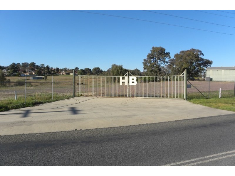13 Spring Creek Road, Young NSW 2594