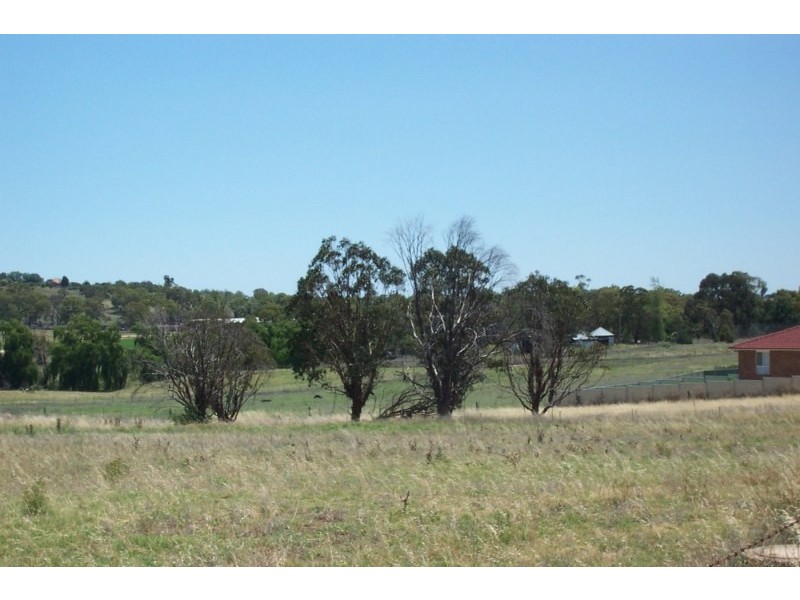 63a Templemore Street, Young NSW 2594