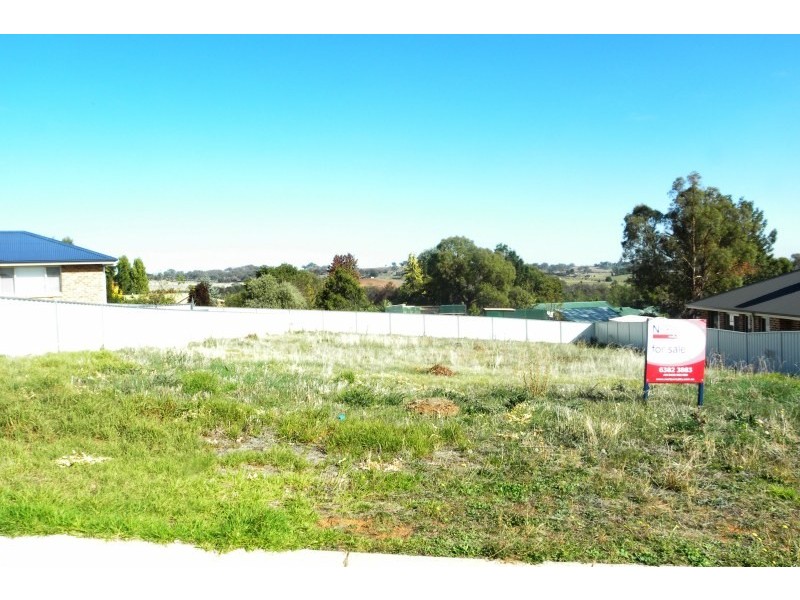 21 Settlers Place, Young NSW 2594