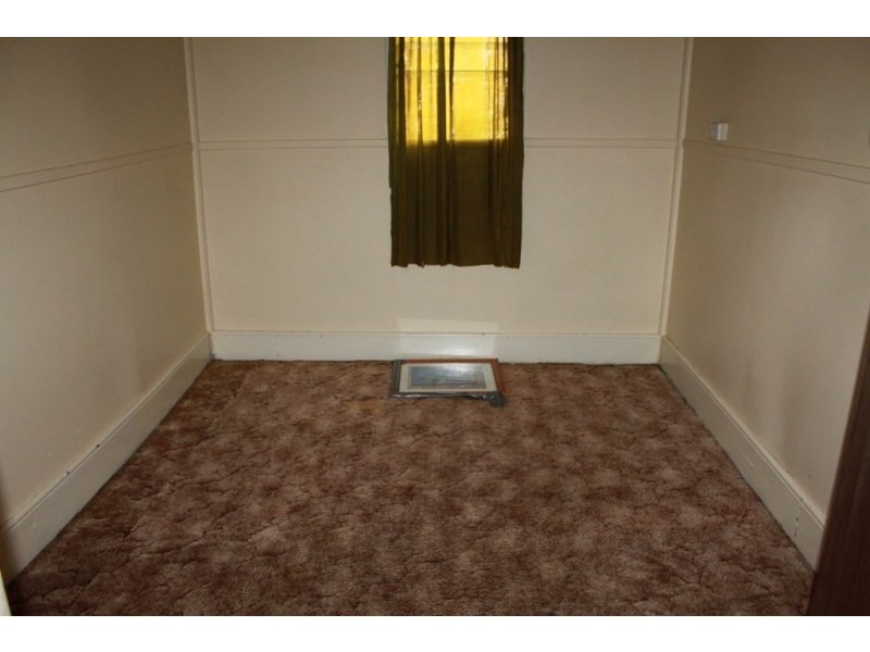 22 Yass Street, Young NSW 2594