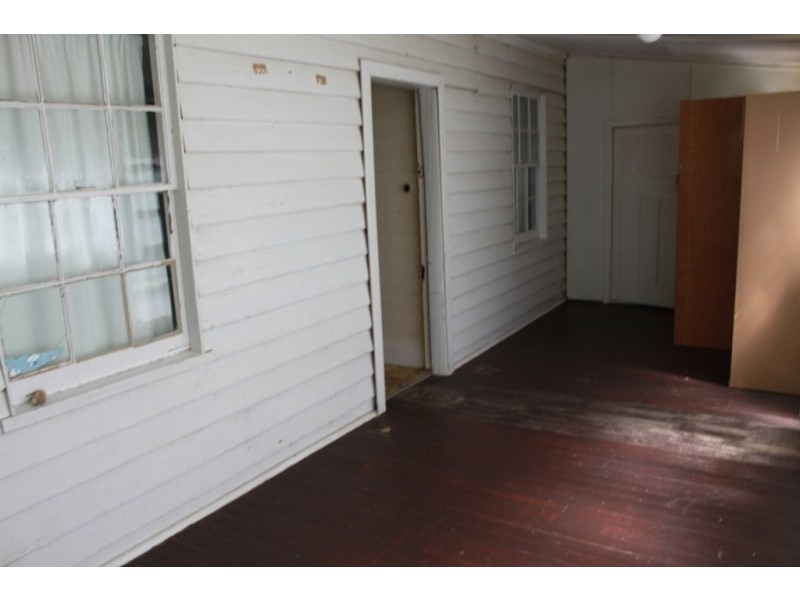 22 Yass Street, Young NSW 2594