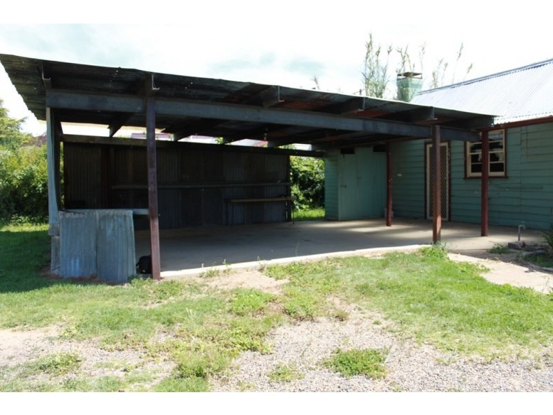 22 Yass Street, Young NSW 2594