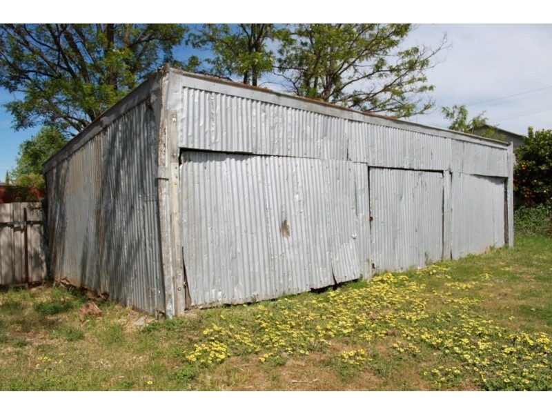 22 Yass Street, Young NSW 2594