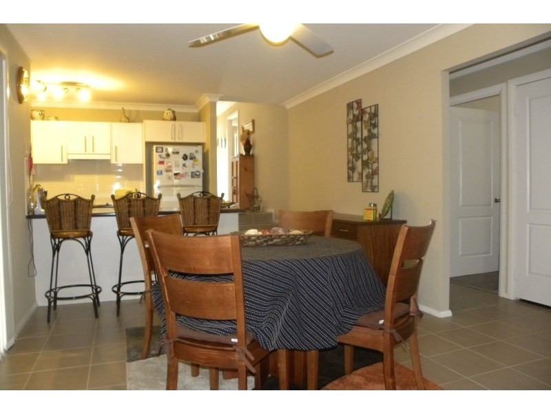 2 Hambrook Place, Young NSW 2594