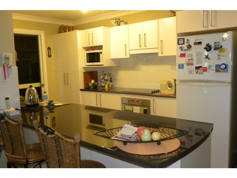 2 Hambrook Place, Young NSW 2594